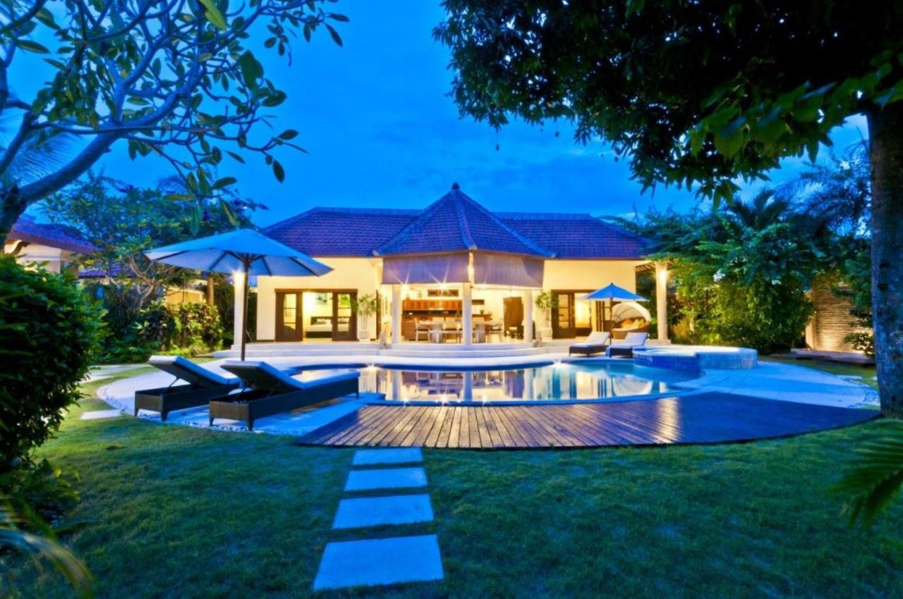Villa Mango - 3 Bedroom In Seminyak (Bali)
